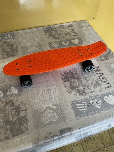 Skateboard + bescherm set + helm, Ophalen of Verzenden, Zo goed als nieuw, Skateboard