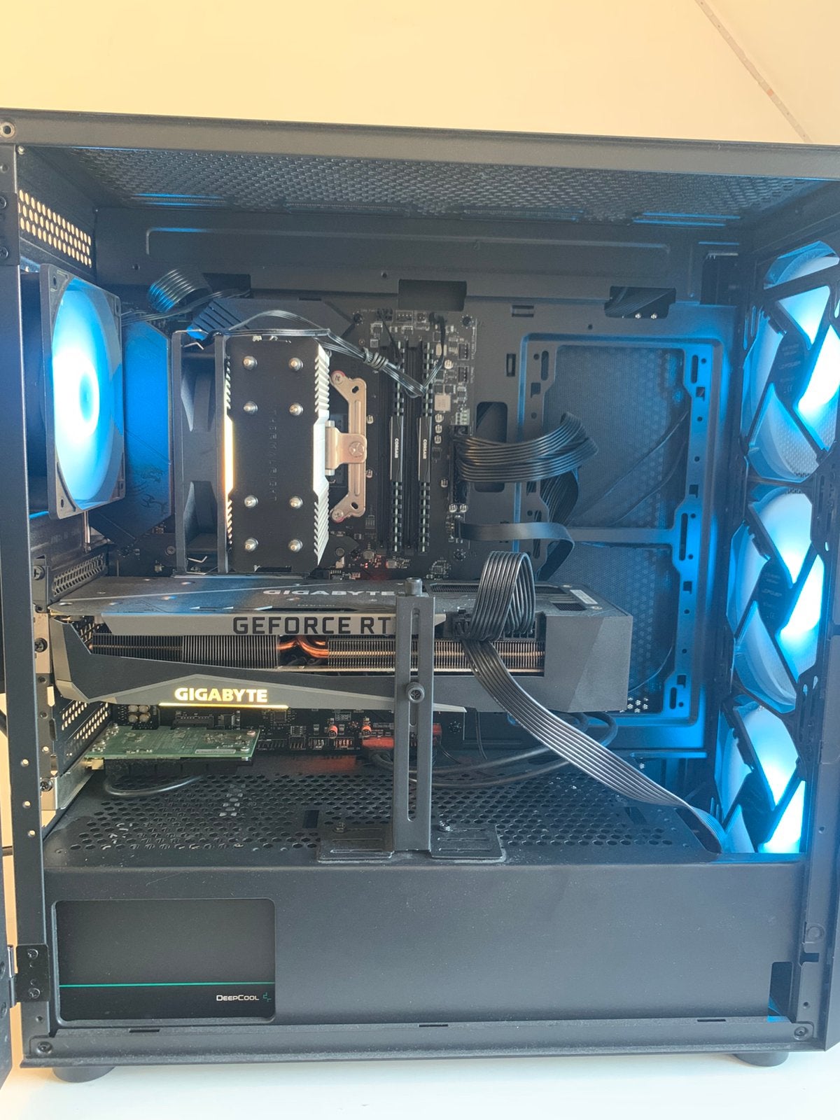 Gaming Desktop, Ophalen, Zo goed als nieuw, Gaming, SSD