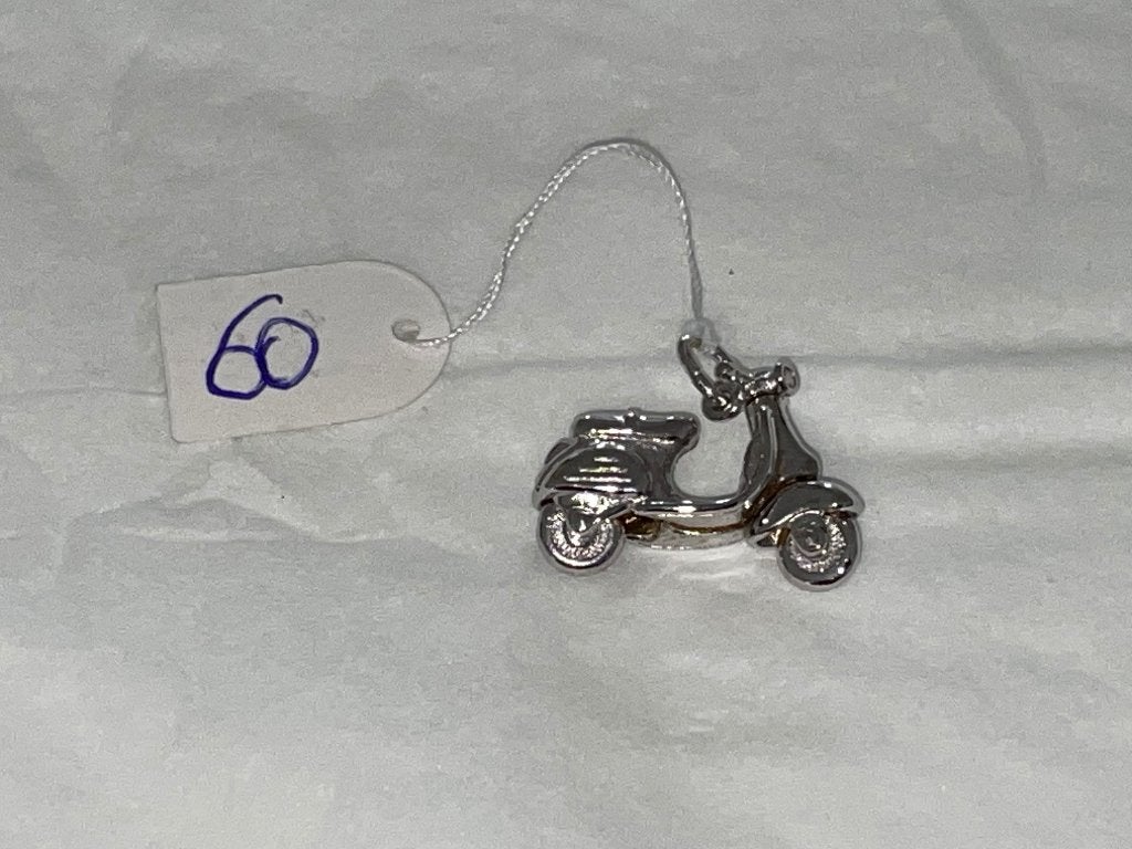 Bijou - pendentif - Vespa en argent massif 925, Enlèvement, Argent, Argent