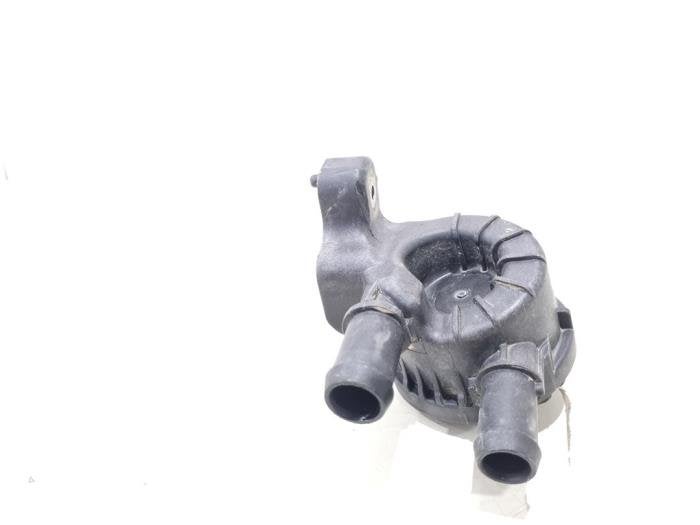 Extra waterpomp van een Volvo V90, Gebruikt, -, -, Ophalen of Verzenden