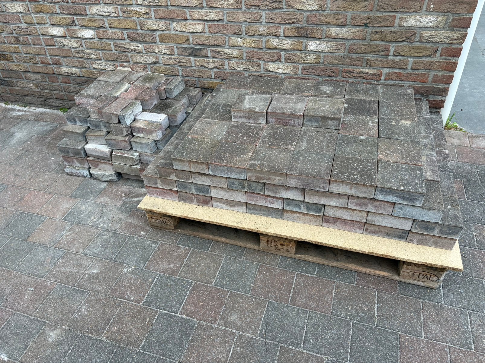 Betonklinkers 15x15x6cm (3,4 m²) + passtukken, Tuin en Terras, Ophalen, Gebruikt
