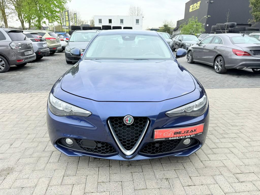 Alfa Romeo Giulia Super 2.2d automaat nette staat, Autos, Alfa Romeo, Achat, Euro 6, Entreprise, Diesel