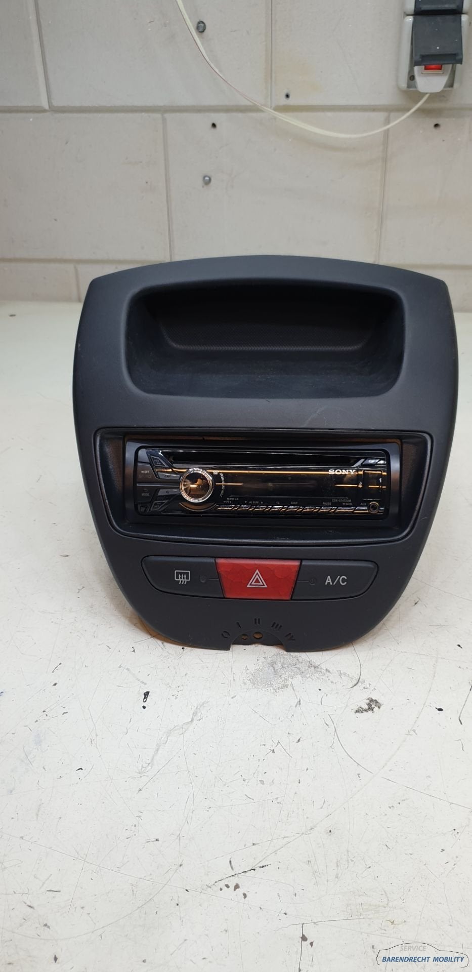 Radioframe met inbouwframe radio CD SONY CDX-GT472UM C1 107, Gebruikt, Citroën, Stellantis N.V., Taurusavenue 1
2132 LS  Hoofddorp, NL