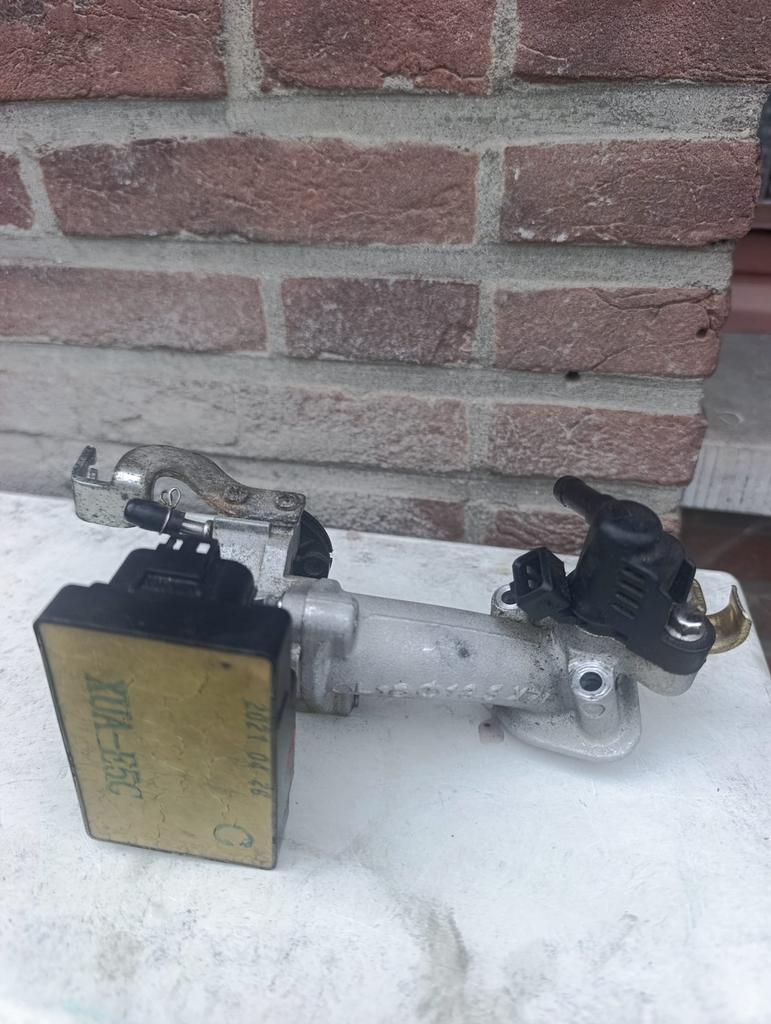 Throttle Body + ECU / CDI, Fietsen en Brommers, Ophalen of Verzenden