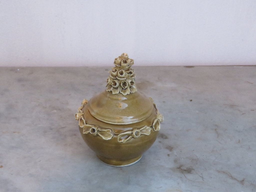 Pot de fleurs en dentelle en céramique, Antiquités & Art, Enlèvement ou Envoi