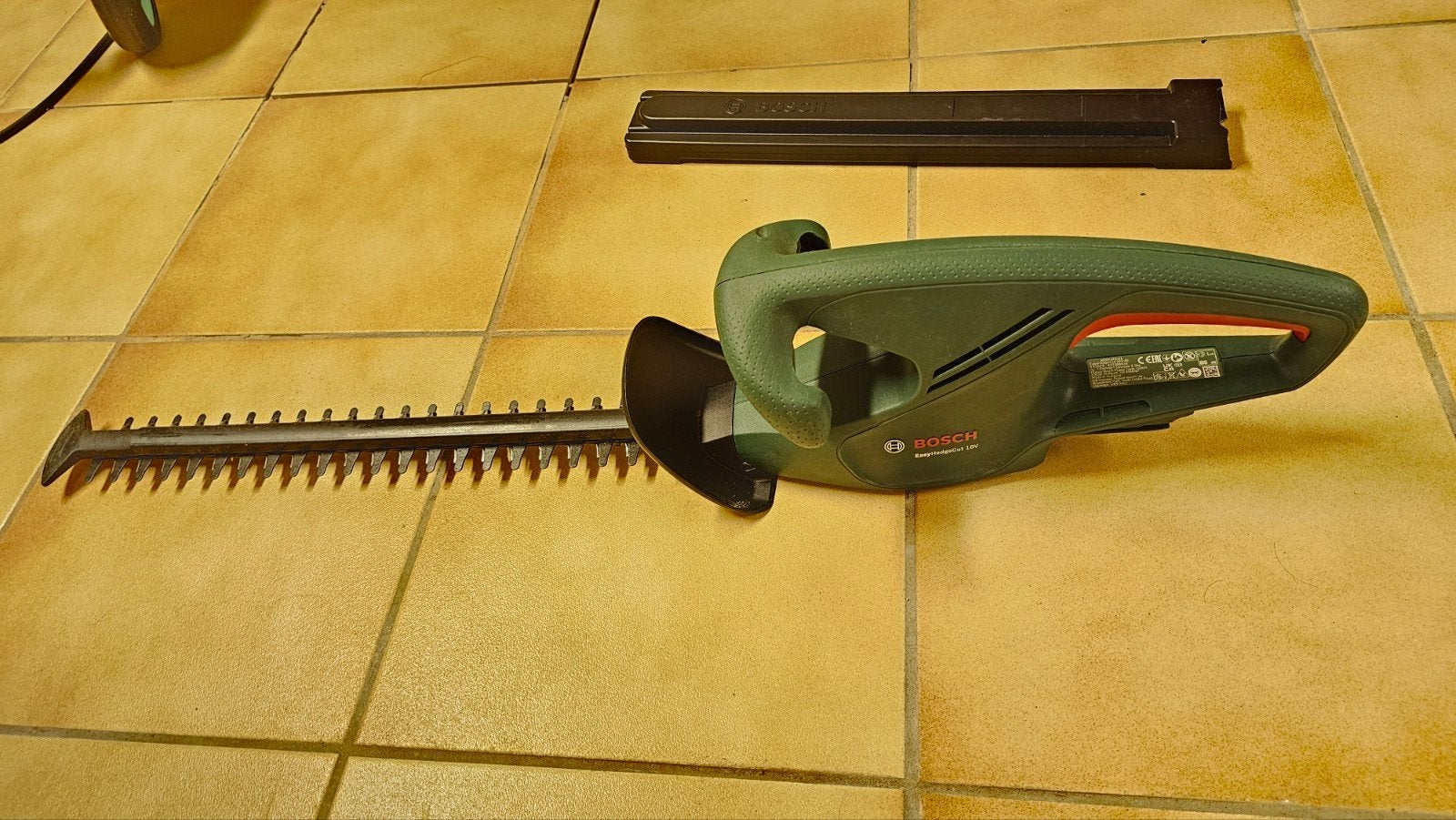 Bosch EasyHedgeCut 18V heggenschaar, Ophalen, Zo goed als nieuw, Accu, Bosch