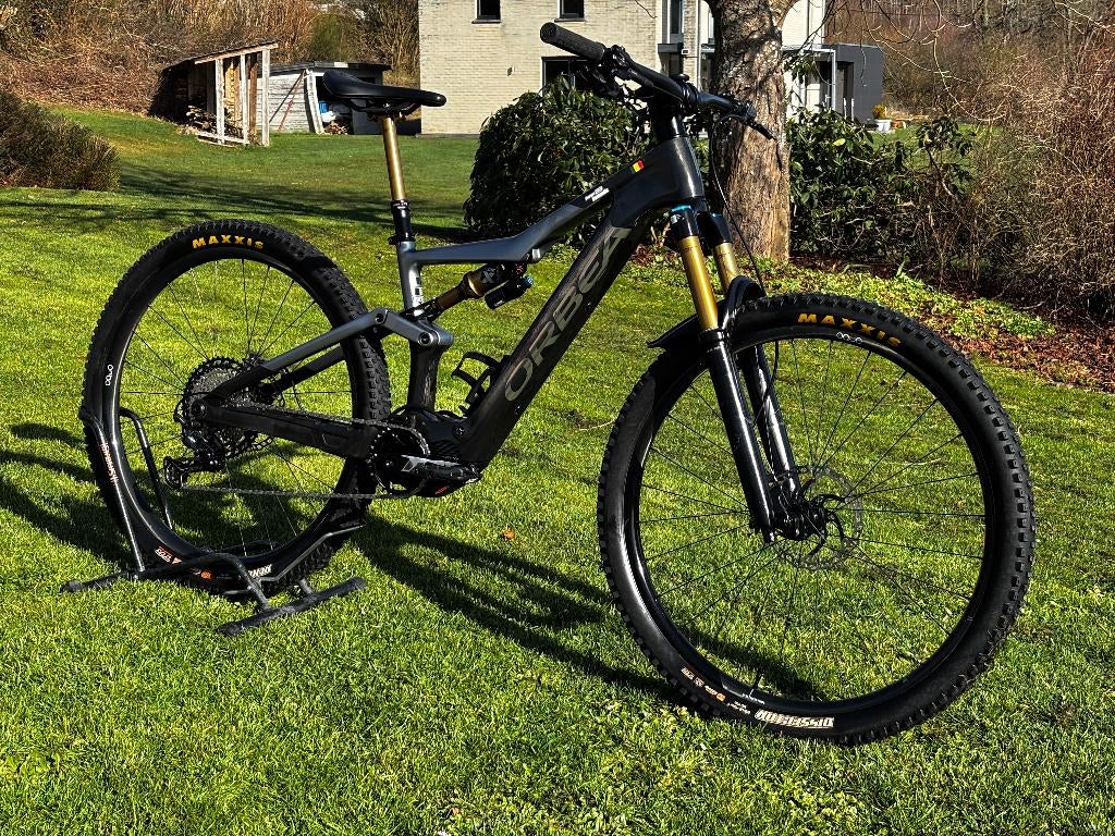 Orbea Rise M-Team 2024 (M) – Carbon Raw / Shark Grey (Matt), Ophalen, Zo goed als nieuw, Versnellingen