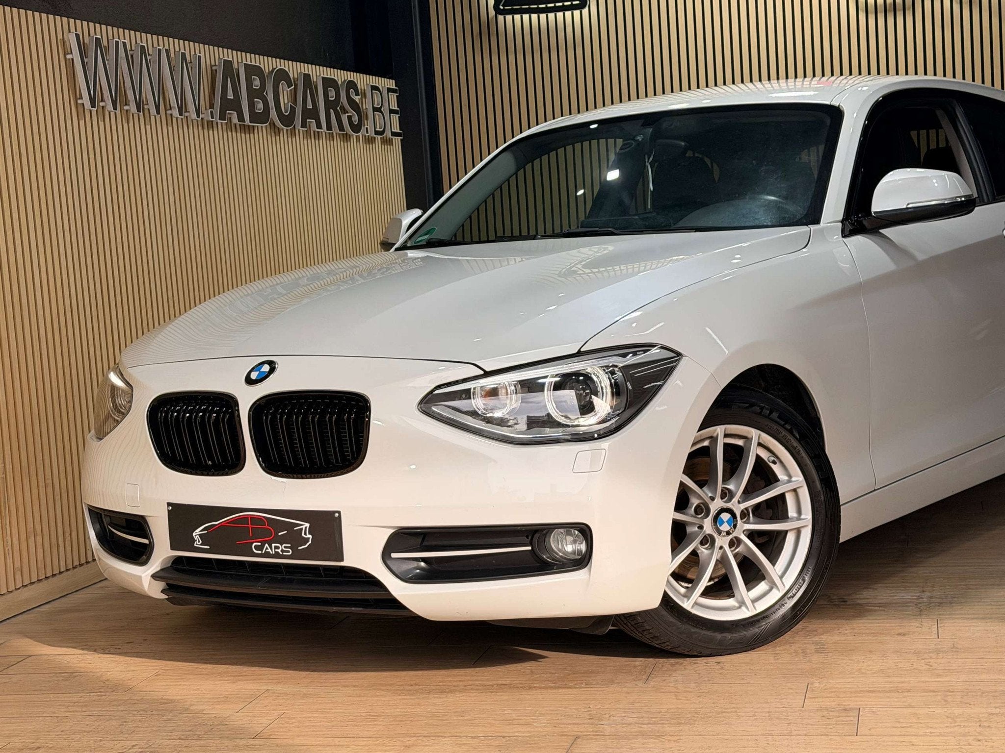 BMW 1 Serie 116 ed * SPORT * CLIM AUTO * (bj 2014), Auto's, BMW, Gebruikt, Zwart, 4 cilinders, 116 pk