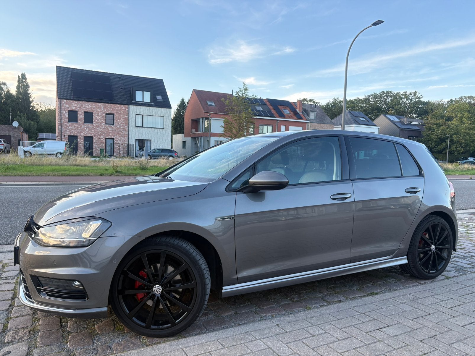 Vw Golf 7 | 3x R line | 12 M Garantie | 139Dkm | Diesel|2015, Auto's, Voorwielaandrijving, 4 cilinders, https://public.car-pass.be/vhr/2679ac3a-dc2f-4ef5-92f4-961f1ad4f81e