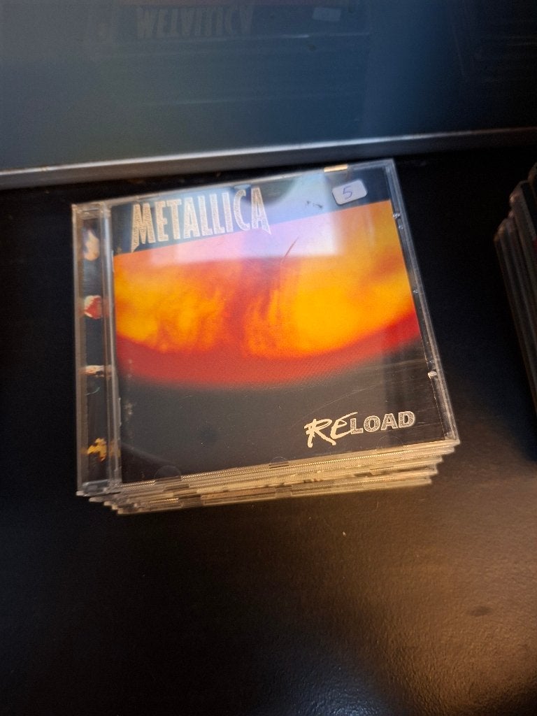 cd - metallica - reload, Cd's en Dvd's, Ophalen of Verzenden, Zo goed als nieuw, Heavy metal, Inclusief boekje