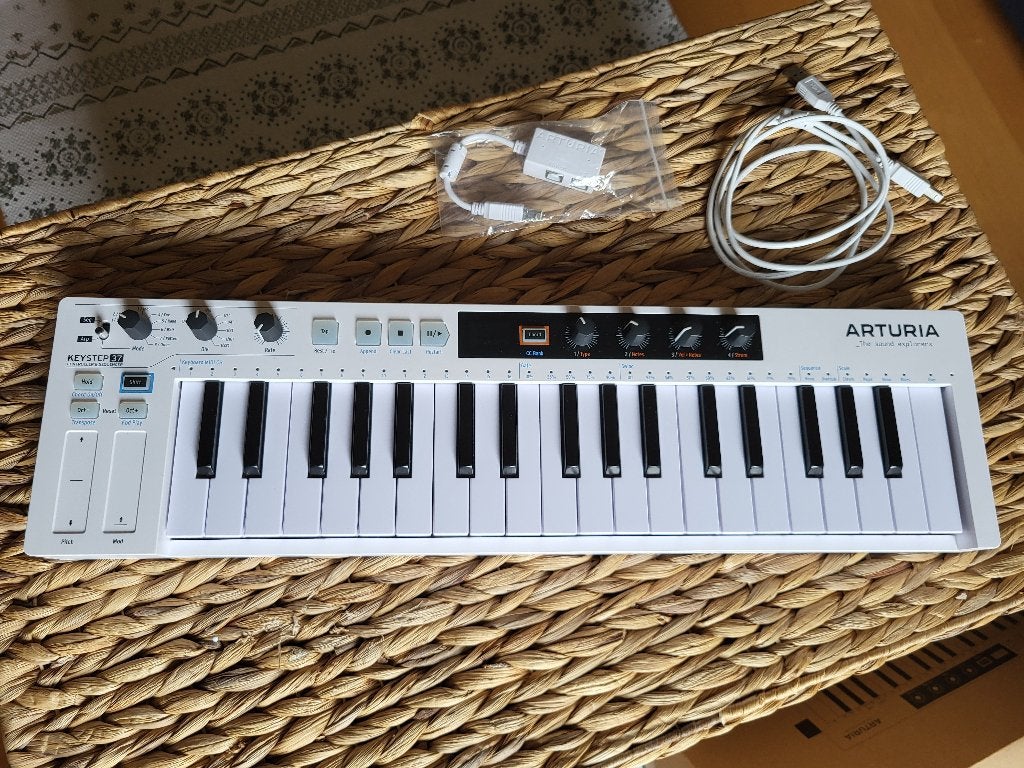 Arturia Keystep 37, Muziek en Instrumenten, Keyboards, Midi-aansluiting, Overige aantallen, Zo goed als nieuw, Ophalen