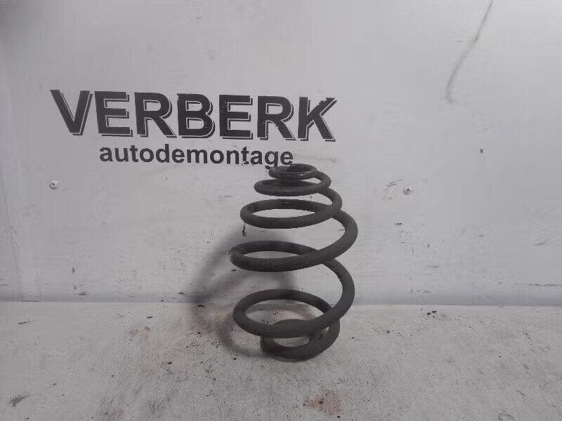SCHROEFVEER LINKS ACHTER Opel Corsa C (F08 / 68) (NL), Bahnhofsplatz 65423 Rüsselsheim am Main, DE, Enlèvement ou Envoi, Opel