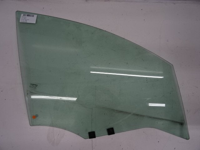 VITRE AVANT DROITE Renault Clio IV (5R) (01-2012/08-2021), Renault, Utilisé, Peter-Huppertz-Straße 5
51063  Köln, DE, Dialog.deutschland@renault.de