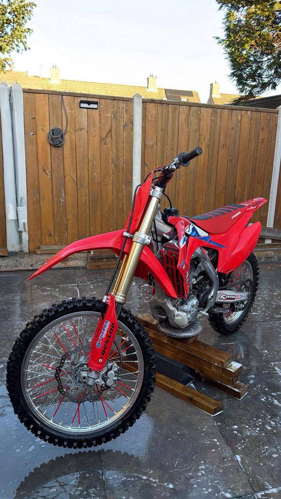 Honda CRF 250 R 2015 Gereviseerd!, Fietsen en Brommers, Ophalen, Honda, Zo goed als nieuw, 5 versnellingen
