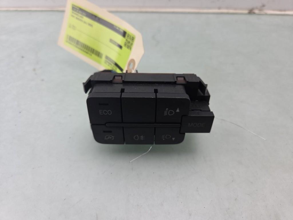 COMMUTATEUR Fiat Ducato (250) (|07356345560|735634556|), FCA Germany GmbH, IPC D1-09 Bahnhofsplatz
65423  Rüsselsheim am Main, DE