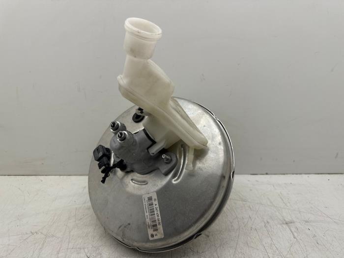 Assistant de freinage d'un Mercedes GLA, 3 mois de garantie, Utilisé, -, -