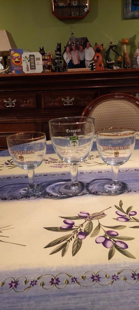 4 proefglaasjes en 1 groot glas westvleteren, Verzamelen, Ophalen of Verzenden