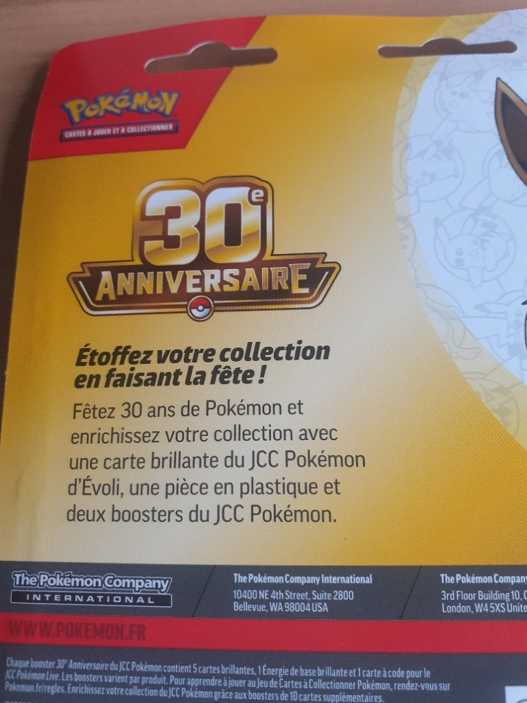 POKÉMON 30ÈME ANNIVERSAIRE AVEC PRÉSENTOIR ASSORTI, Enlèvement, Neuf, Plusieurs cartes