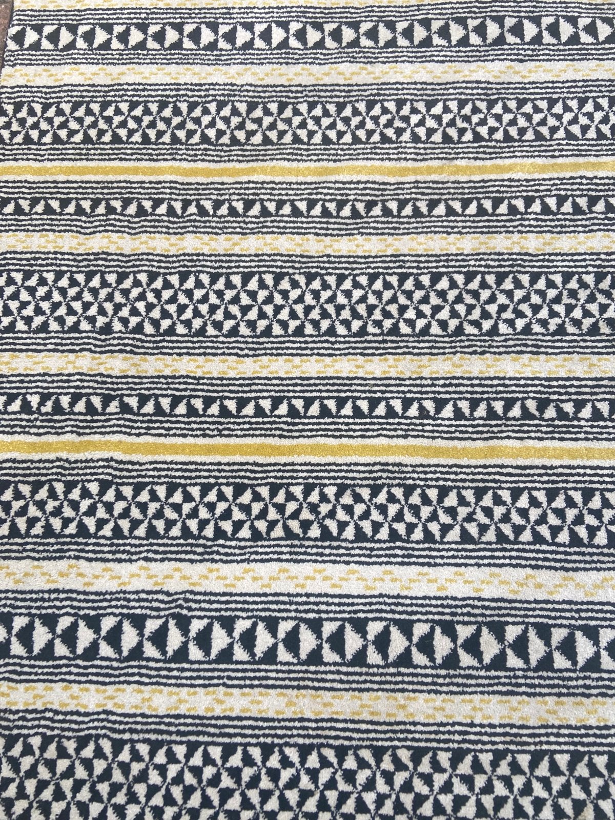 Petit Tapis 170 x 120, Huis en Inrichting, Stoffering | Tapijten en Vloerkleden, Ophalen, Geel, Gebruikt, 100 tot 150 cm