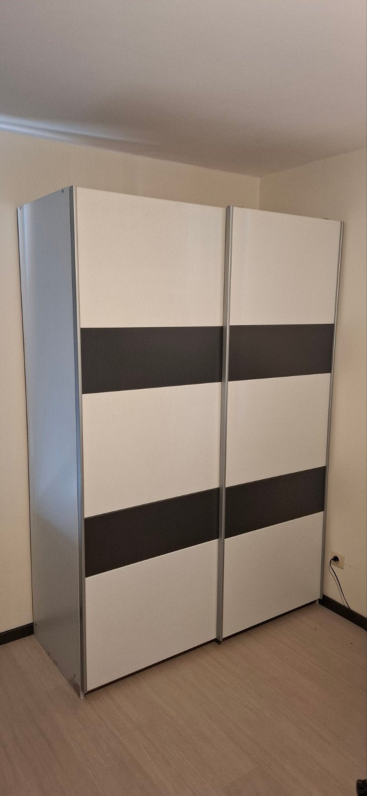 kleerkast met 2 schuifdeuren, Ophalen, Met deur(en), Gebruikt, 100 tot 150 cm
