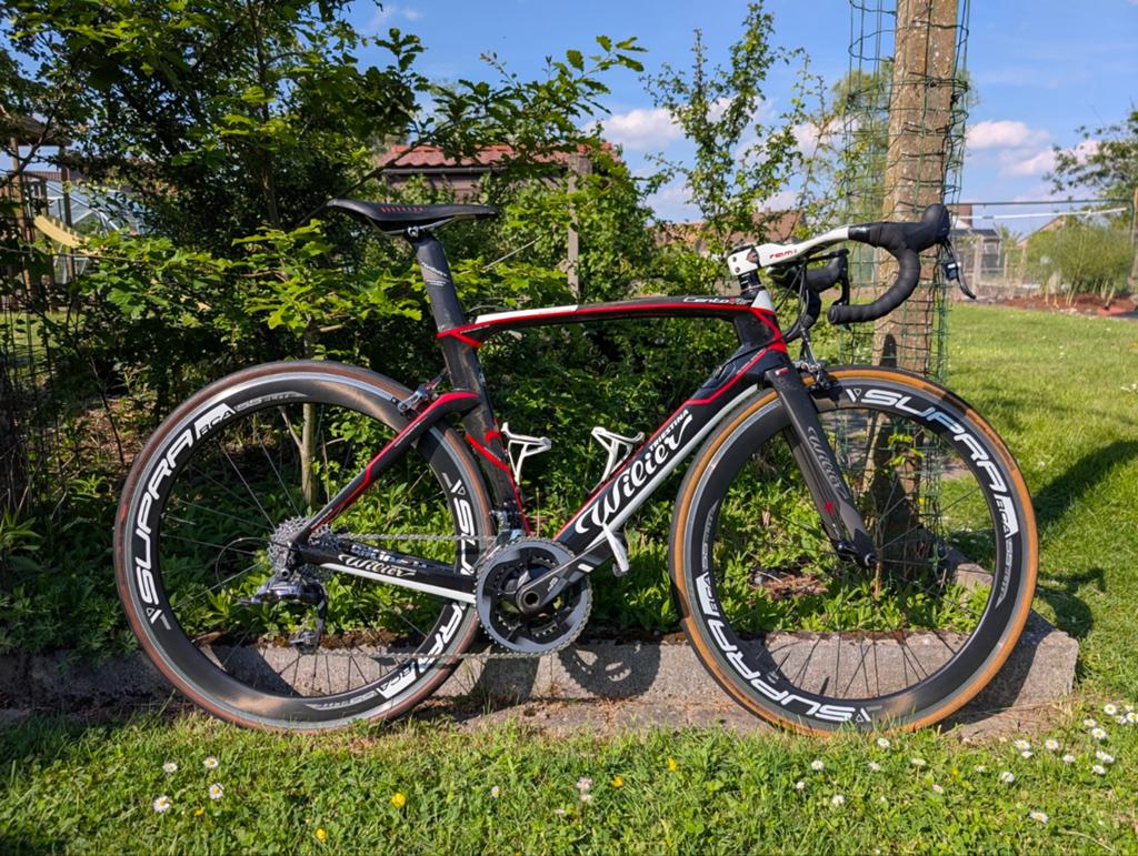 Vélo course carbone Wilier Cento 1 Air - SRAM Force 22, Vélos & Vélomoteurs, Frein sur jante, Enlèvement, 53 à 57 cm, Utilisé