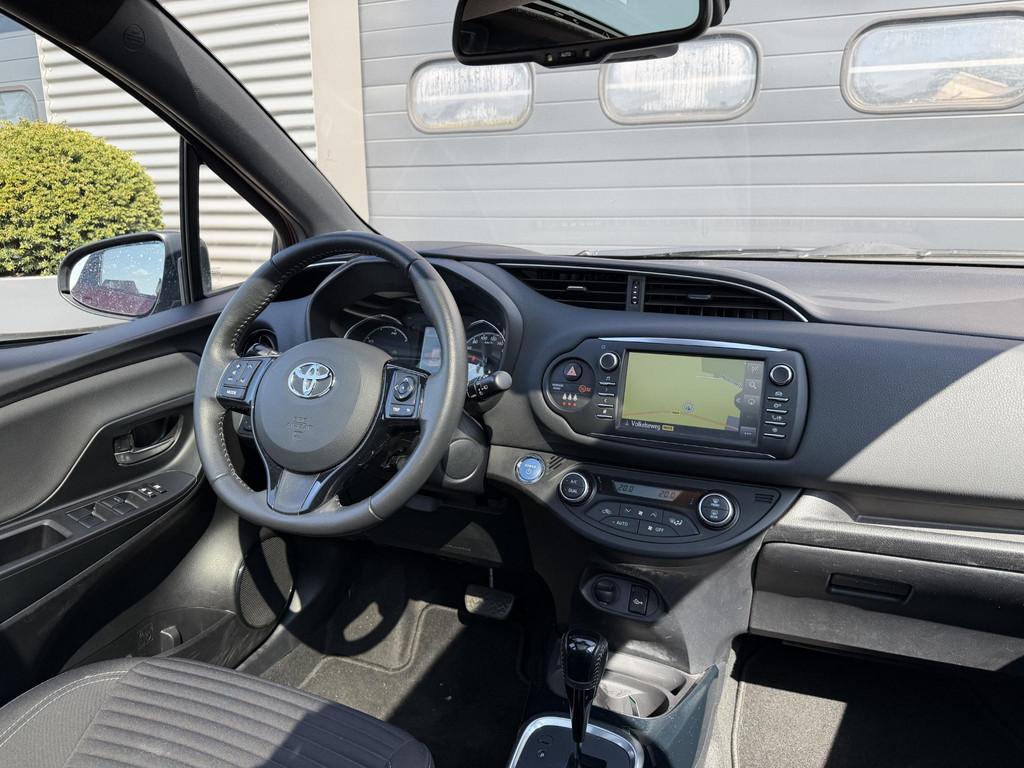 Toyota Yaris 1.5 Hybrid Bi-Tone Plus (automatique), Autos, Toyota, Rouge, Achat, Euro 6, Entreprise