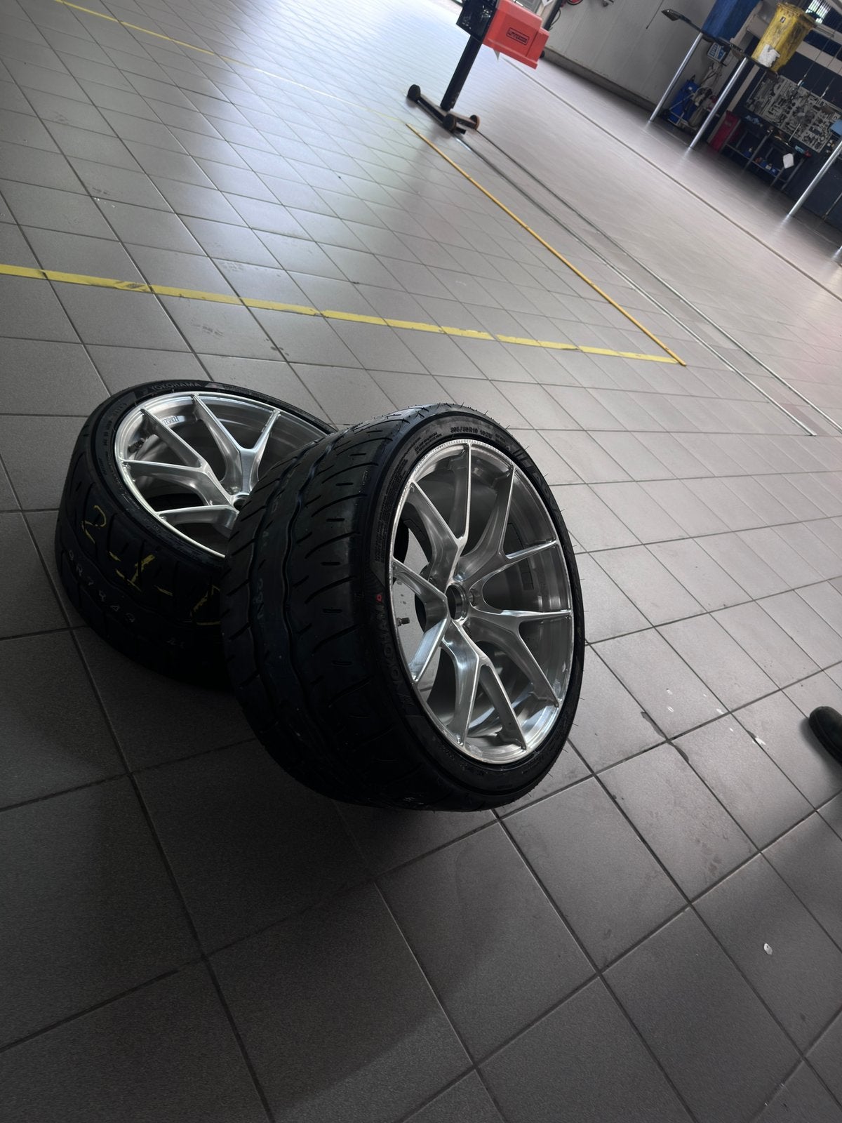 19 inch FORGED “Apex VS5-RS” velgen MET banden, Autos : Pièces & Accessoires, Enlèvement, 19 pouces, Pneu(s)