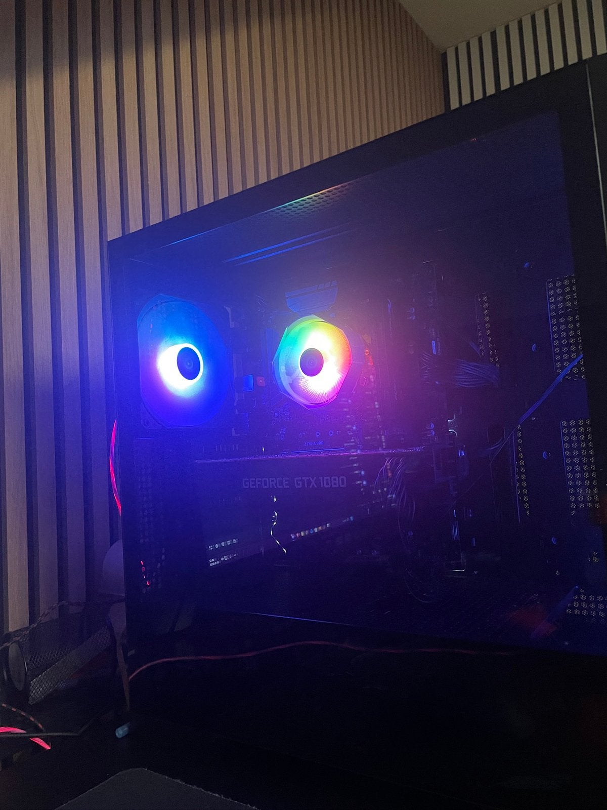 Gaming PC – Intel i7-9700 | GTX 1080 8GB | 32GB RAM | RGB, Muziek en Instrumenten, Licht en Laser, Verzenden, Zo goed als nieuw