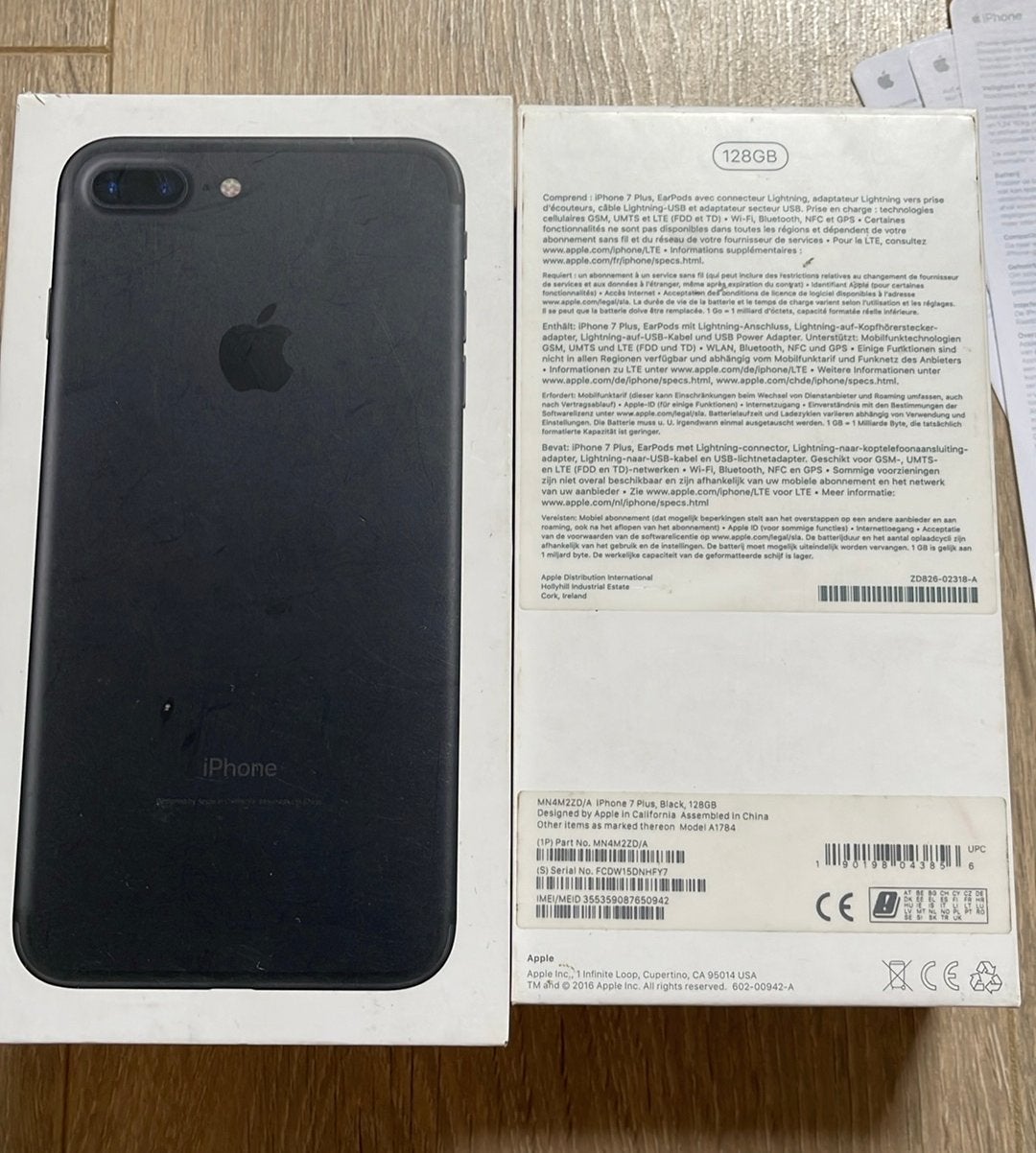 Lege Apple Dozen iphone 7 plus en airpods met boekjes, Telecommunicatie, Ophalen of Verzenden, Gebruikt, IPhone 7