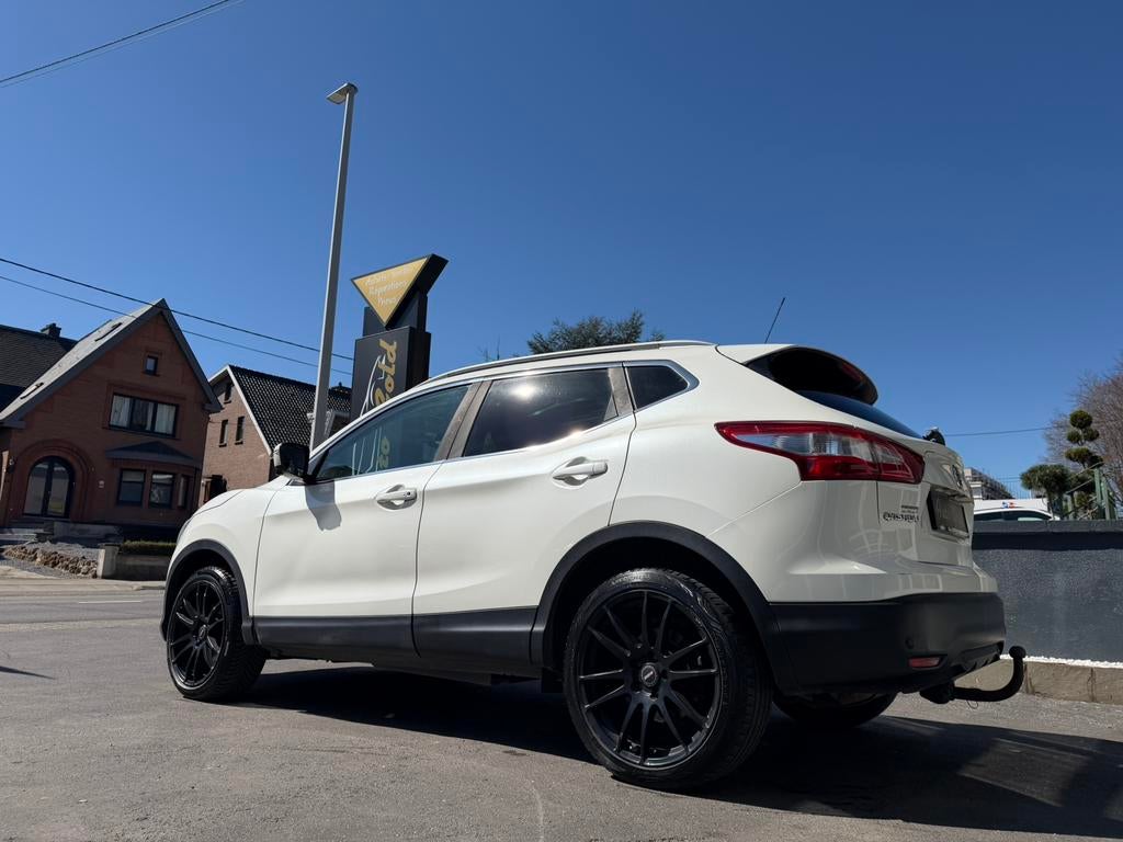 NISSAN QASHQAI 1.2 ESSENCE FULL FULL PANO JANTES 19 !, Auto's, Wit, Leder, 5 deurs, Particulier