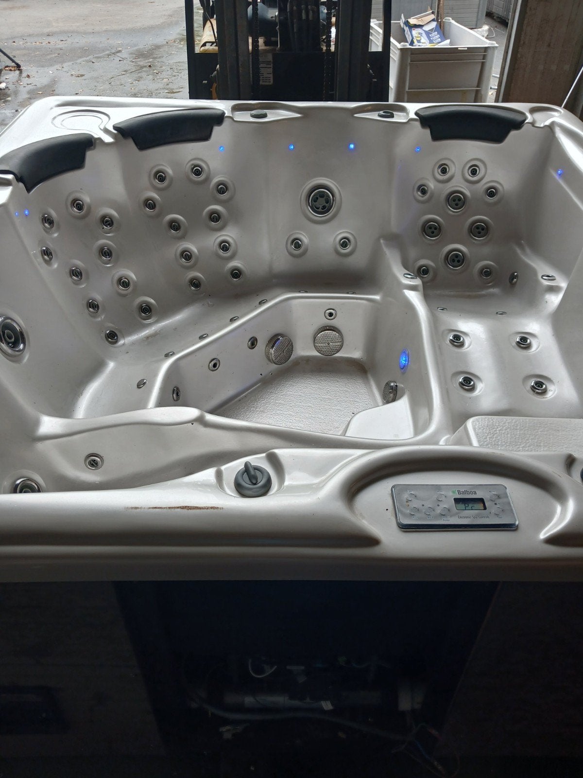 jacuzzi gratis geleverd 1 jaar garantie, Tuin en Terras, Verzenden