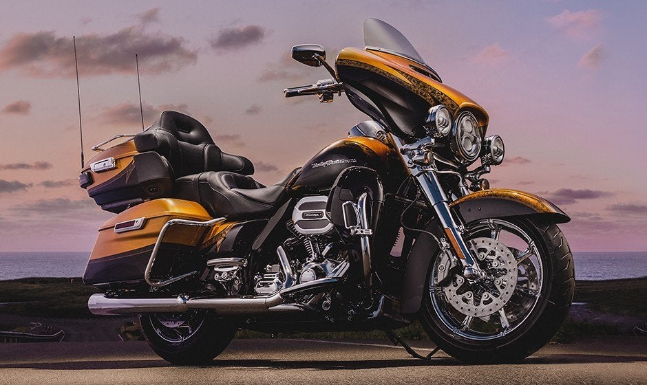 Harley Davidson Electra Glide ultra classique CVO, Tourisme, Occasion, Éclairage LED, 2 cylindres