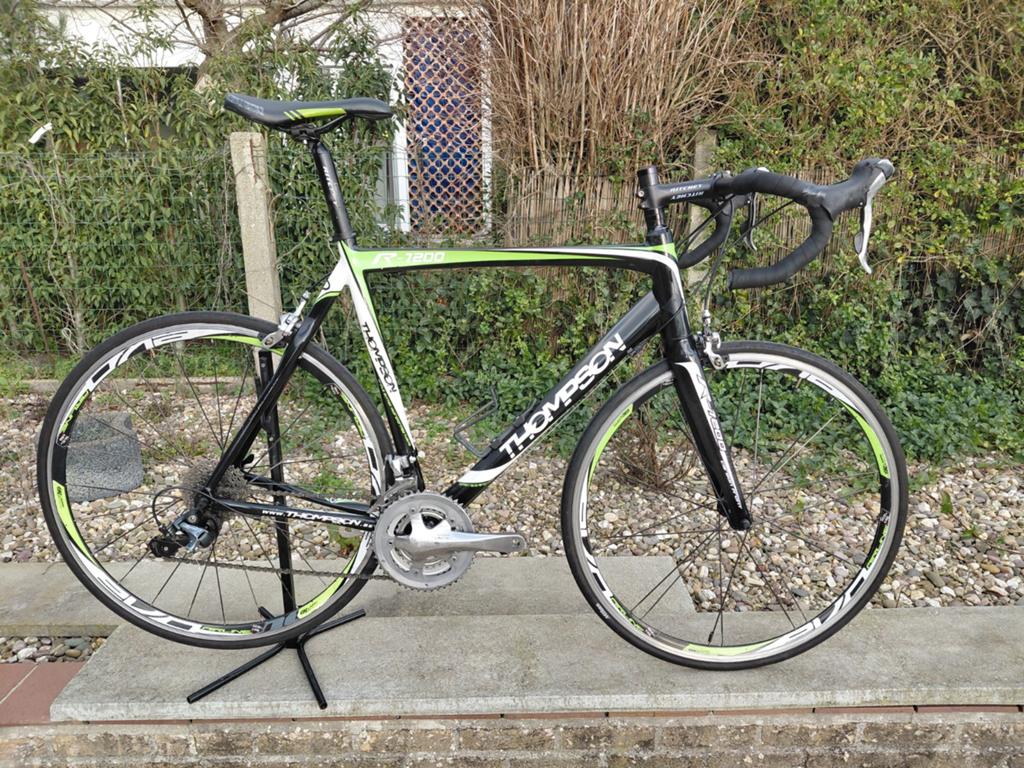 Vélo de route belge Thompson R-7200 avec fourche avant en ca, Vélos & Vélomoteurs, Enlèvement, Plus de 20 vitesses, Frein sur jante