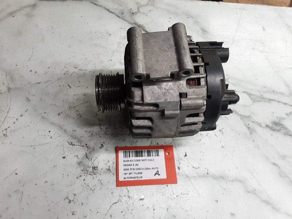 ALTERNATEUR Audi A3 Limousine (8VS / 8VM) (06J903023K), Autos : Pièces & Accessoires, Mevr. I. Hauben, Audi, Utilisé, Rue de l'Espoir 34 34
4030  GRIVEGNÉE, BE