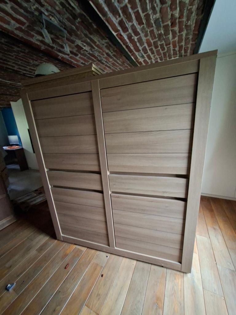 Kast te koop, Ophalen