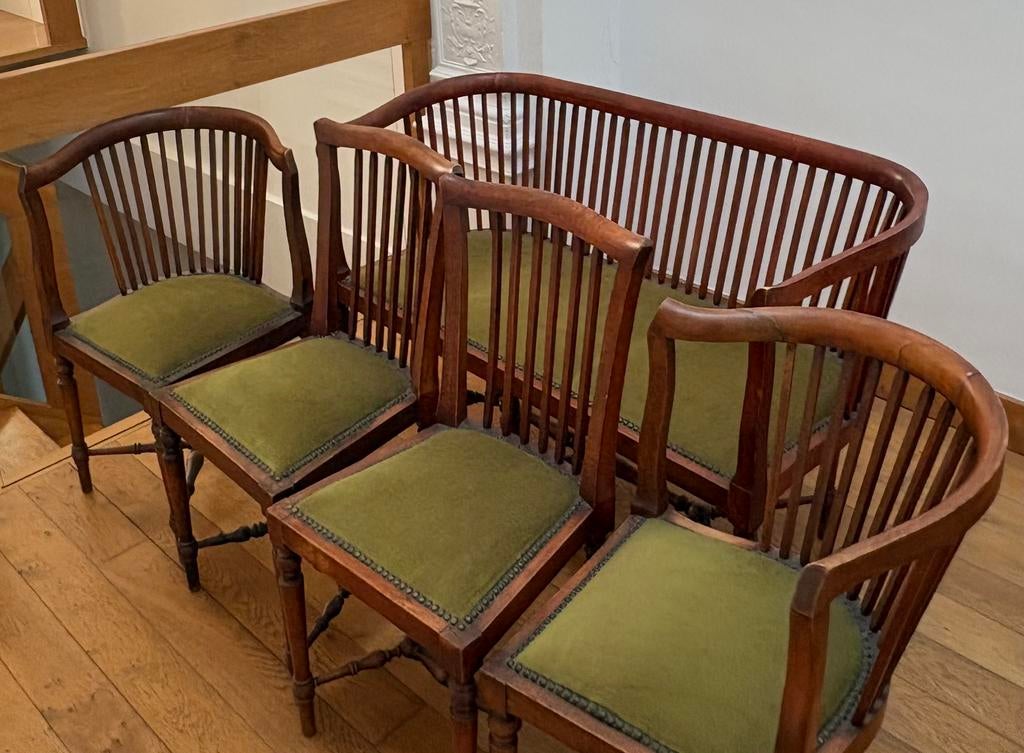 Antieke set van 4 spijlen armstoelen en bijpassende bank, Antiek en Kunst, Ophalen