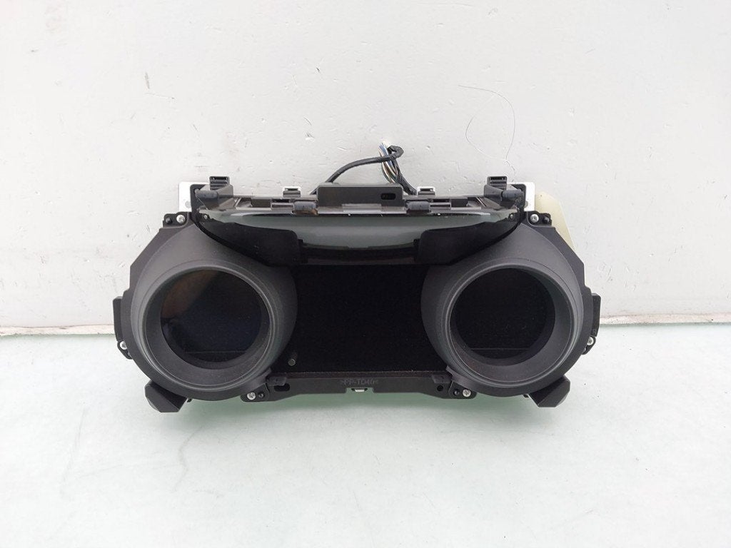 INSTRUMENTS DE BORD Toyota Yaris Cross (PB1 / PJ1), Utilisé, Toyota