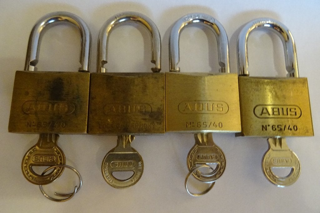 4 cadenas ABUS 65/40, Enlèvement ou Envoi, Utilisé, Cuivre ou Laiton, Clé