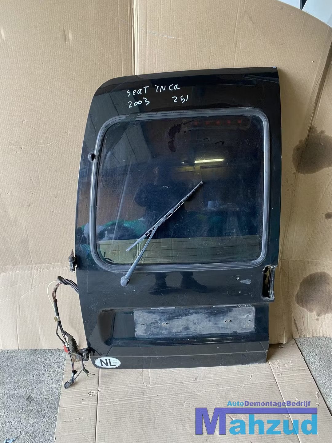 SEAT INCA 6K9 Zwart LO41 LINKS Linker achter deur portier, Arrière, Autovia A-2, Km 585 585
08760  Martorell, ES, SEAT S.A., Utilisé