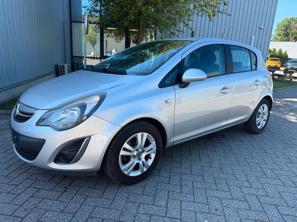 Opel Corsa 1.2 benzine bouwjaar 2014 133000 km goede staat, Auto's, Voorwielaandrijving, Euro 5, Stof, Zwart