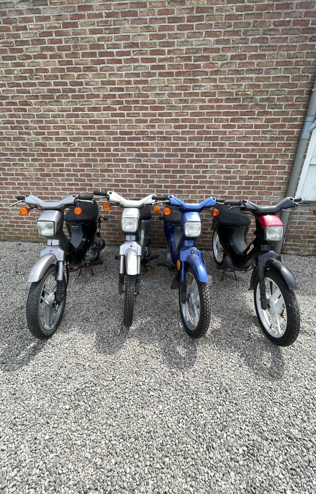 Honda wallaroo 4x  A klasse, Fietsen en Brommers, Brommers | Honda, Ophalen, Zo goed als nieuw
