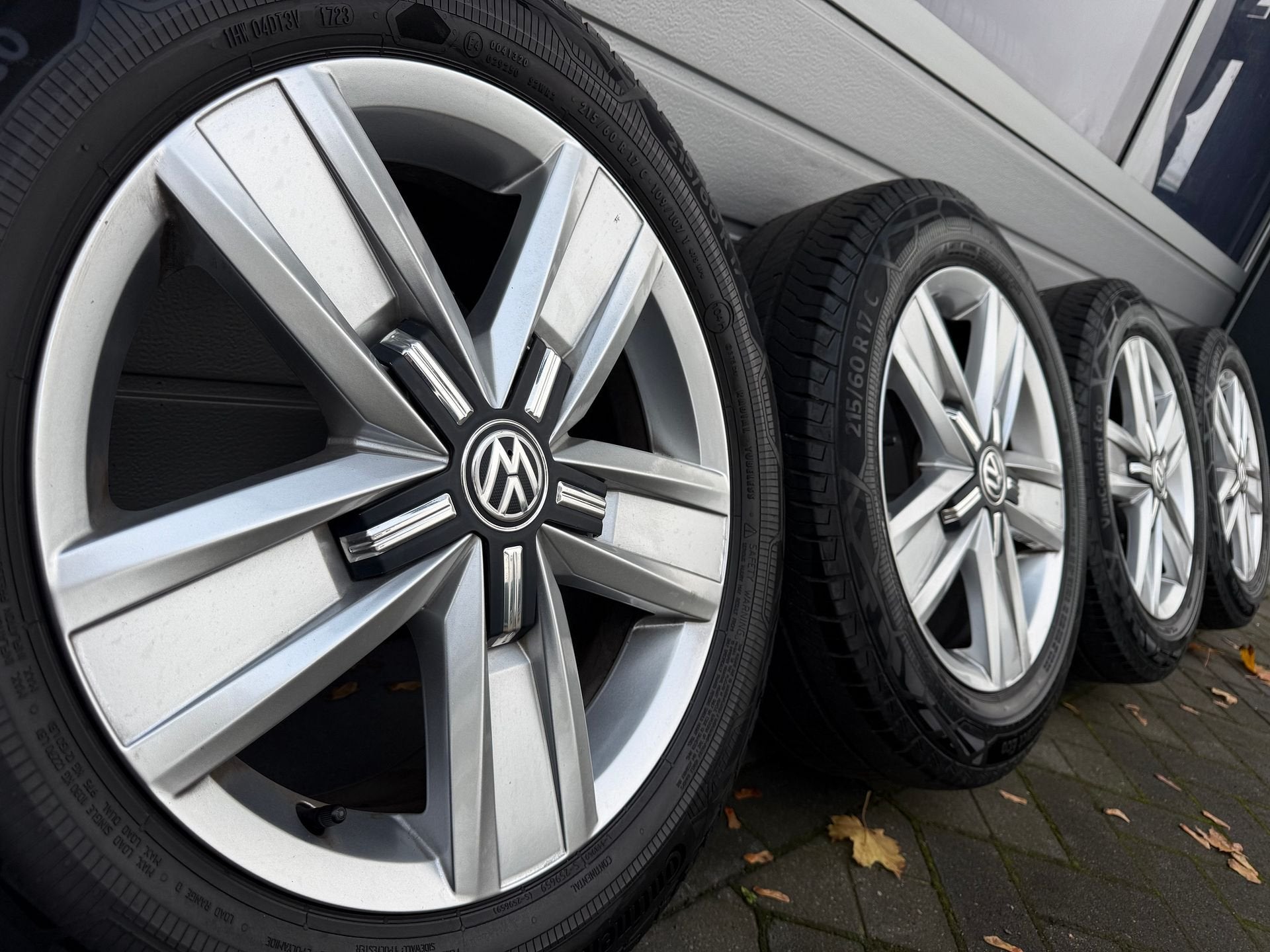 17 jantes et pneus d'été pour VW Transporter T6.1, T7, T6, T, Autos : Pièces & Accessoires, Pneus et Jantes, 215 mm, Pneus été