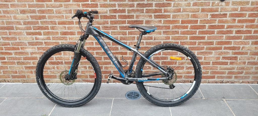 VTT enfant CUBE AIM CMPT – Cadre 14" – Taille XS, Vélos & Vélomoteurs, Autres marques, 45 à 49 cm, Enlèvement, Utilisé