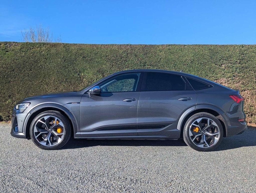 Audi SQ8 e-tron !verkocht! e-tron S - trekhaak -head up - 2x, Auto's, Automaat, https://public.car-pass.be/vhr/e0b45ce7-bee4-4a45-bd32-1d71270e88be