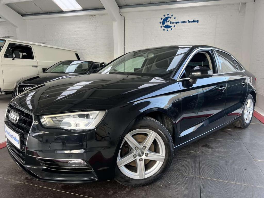 Audi A3 SEDAN AMBITION LUXE 1.6 TDI 110CH GAR 12M (bj 2014), Auto's, Gebruikt, Zwart, Blauw, Leder