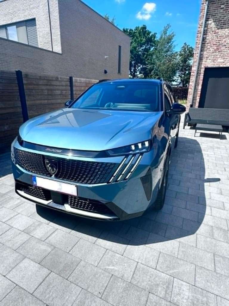 Peugeot e-5008 73 kWh GT 7pl. GT, Autos, Peugeot, Cuir, Achat, 7 places, Noir