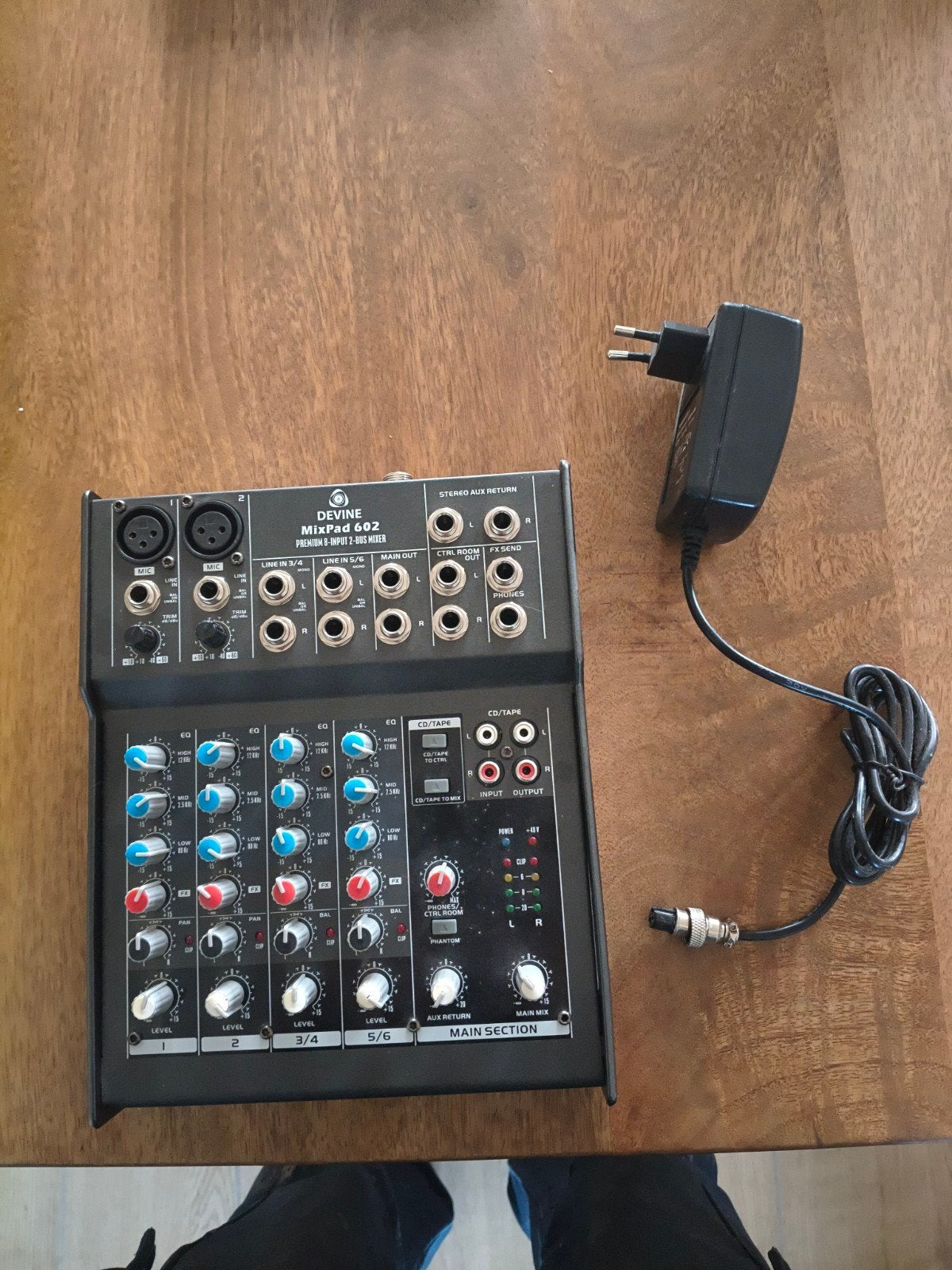divine mixpaf 602, Muziek en Instrumenten, Ophalen of Verzenden, Zo goed als nieuw
