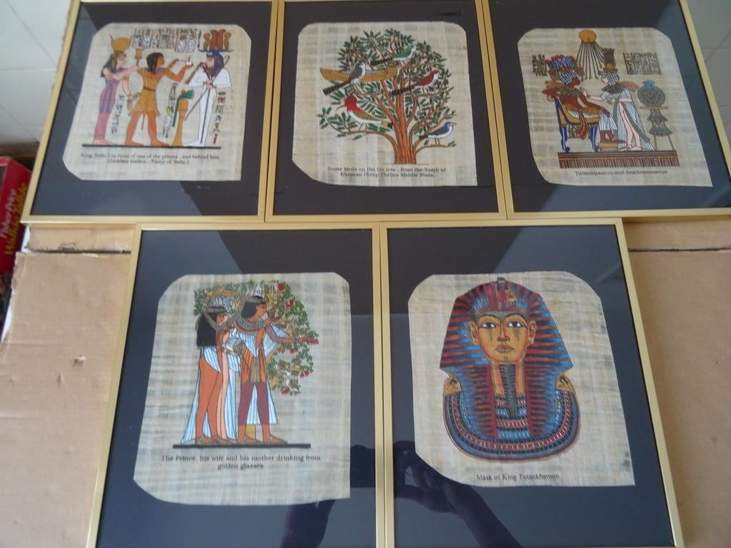 Collectie Egyptische kunst op papyrus geschilderd 25x31cm, Ophalen of Verzenden