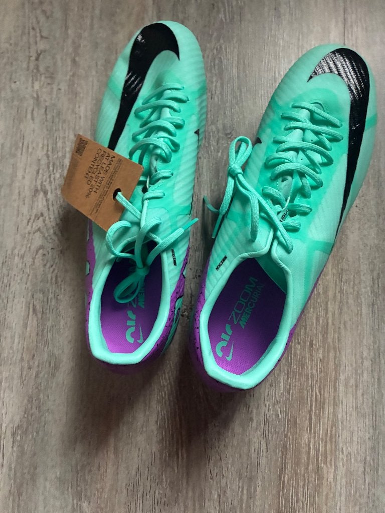 Chaussures de football Nike Mercurial, Sports & Fitness, Football, Enlèvement ou Envoi, Neuf, Chaussures