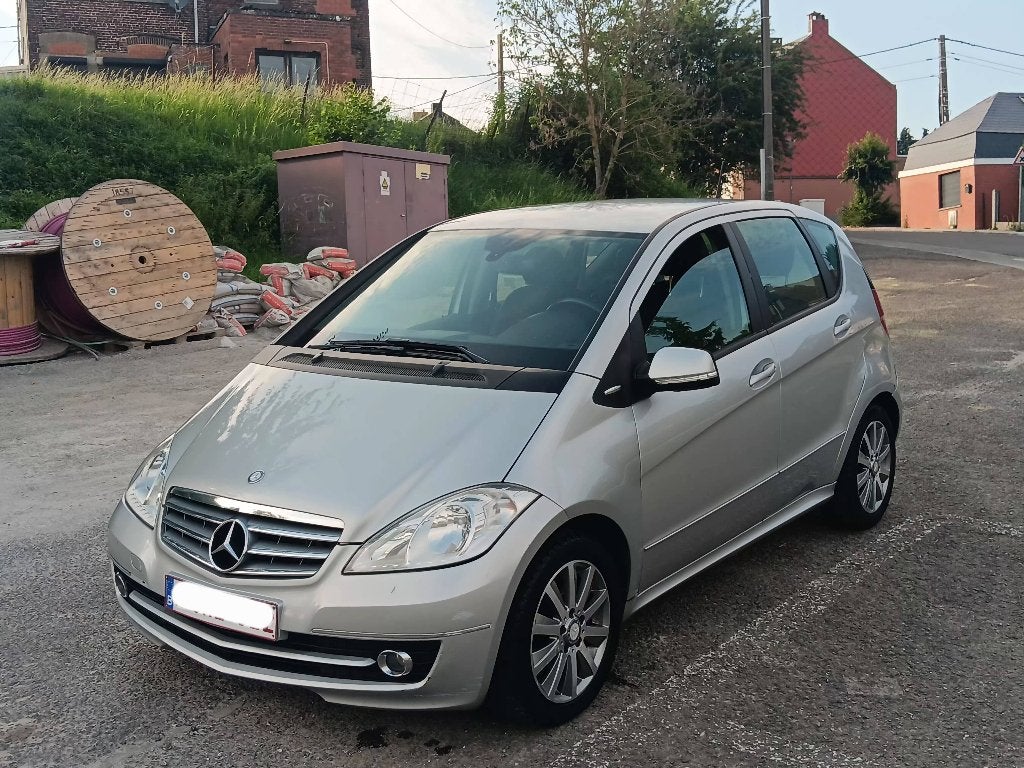 Mercedes Classe A180 2.0d 2011 Euro 5b GPS Boîte auto CT OK, 144 g/km, 110 kW, Entretenue par le concessionnaire, Noir